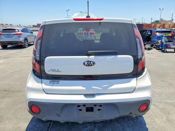 2018 KIA SOUL Base