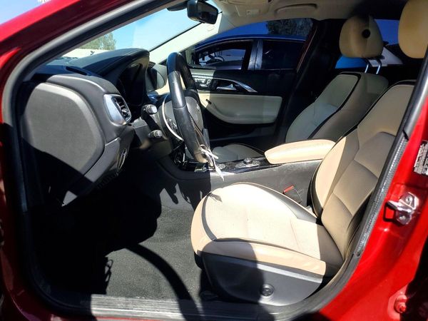 2019 INFINITI QX30