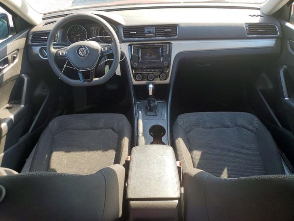 2018 VOLKSWAGEN PASSAT
