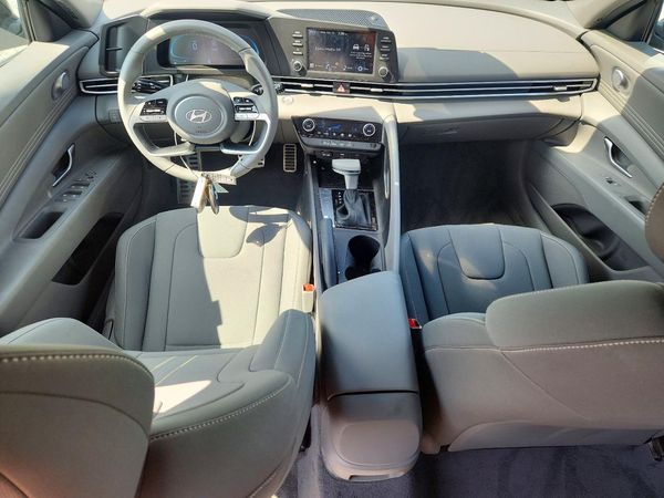 2025 HYUNDAI ELANTRA