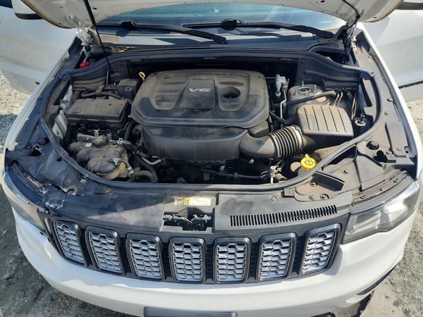 2019 JEEP GRAND CHEROKEE LAREDO 4X4