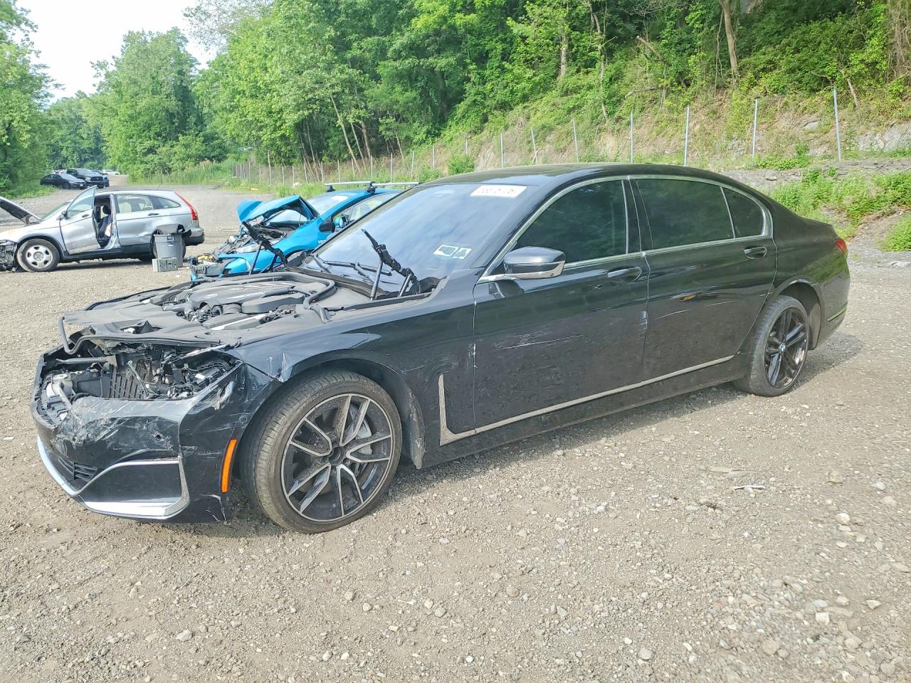 2022 BMW 750