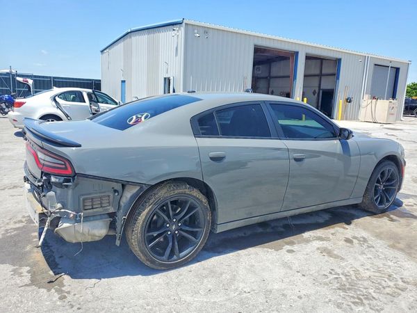 2018 DODGE CHARGER SXT
