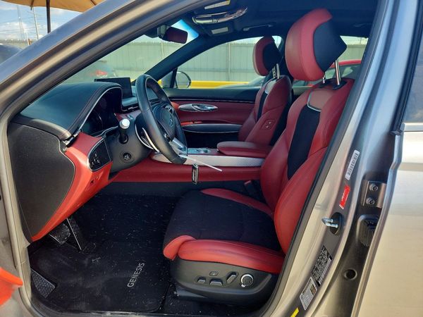 2022 GENESIS GV70