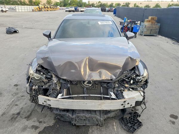 2016 LEXUS IS