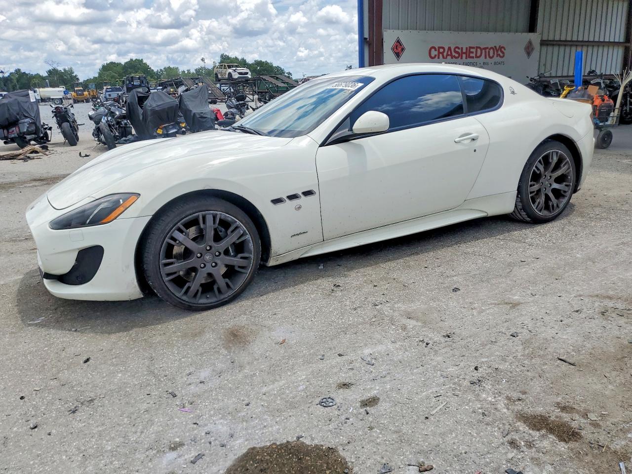 2015 MASERATI GRANTURISMO