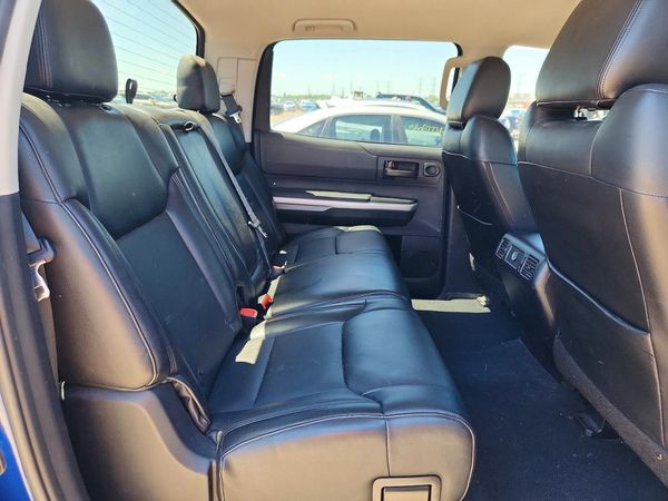 2015 TOYOTA TUNDRA SR5 Grade