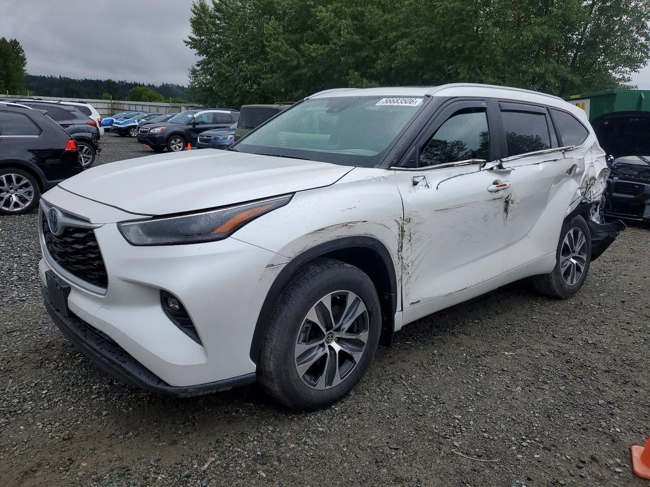 2023 TOYOTA HIGHLANDER — Front 3/4