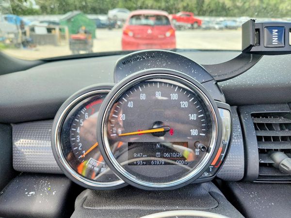 2019 MINI COOPER