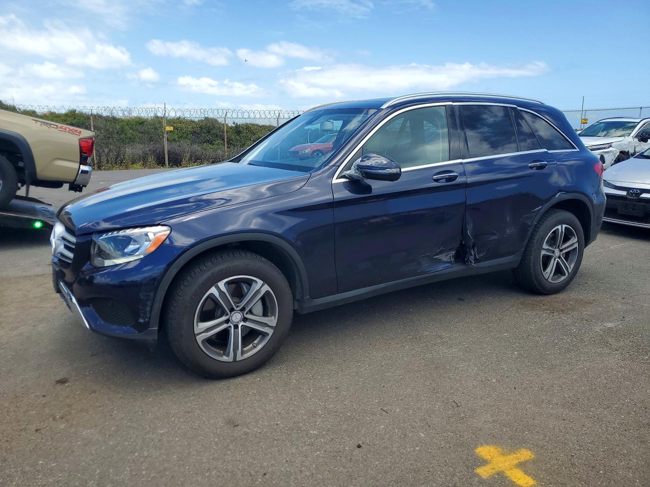 2016 MERCEDES-BENZ GLC