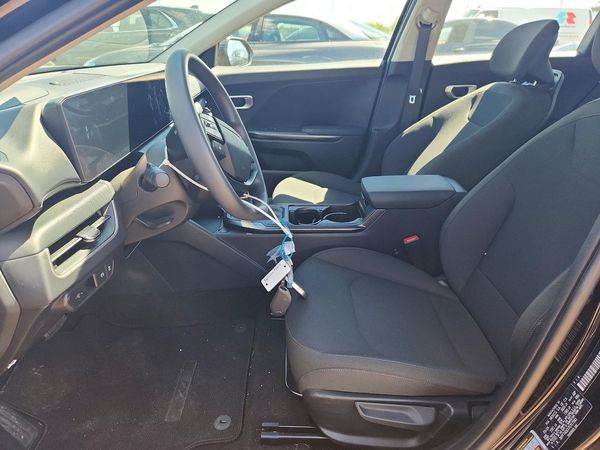 2026 KIA K4 LX, LXS