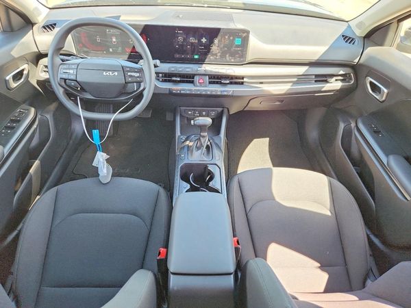 2026 KIA K4 LX, LXS