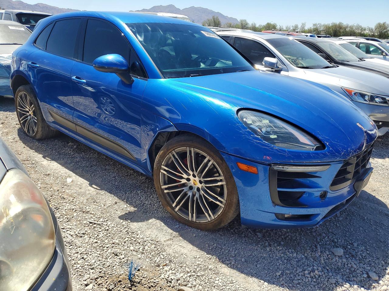 2017 PORSCHE MACAN