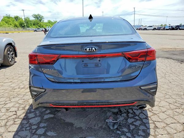 2021 KIA FORTE GT Line
