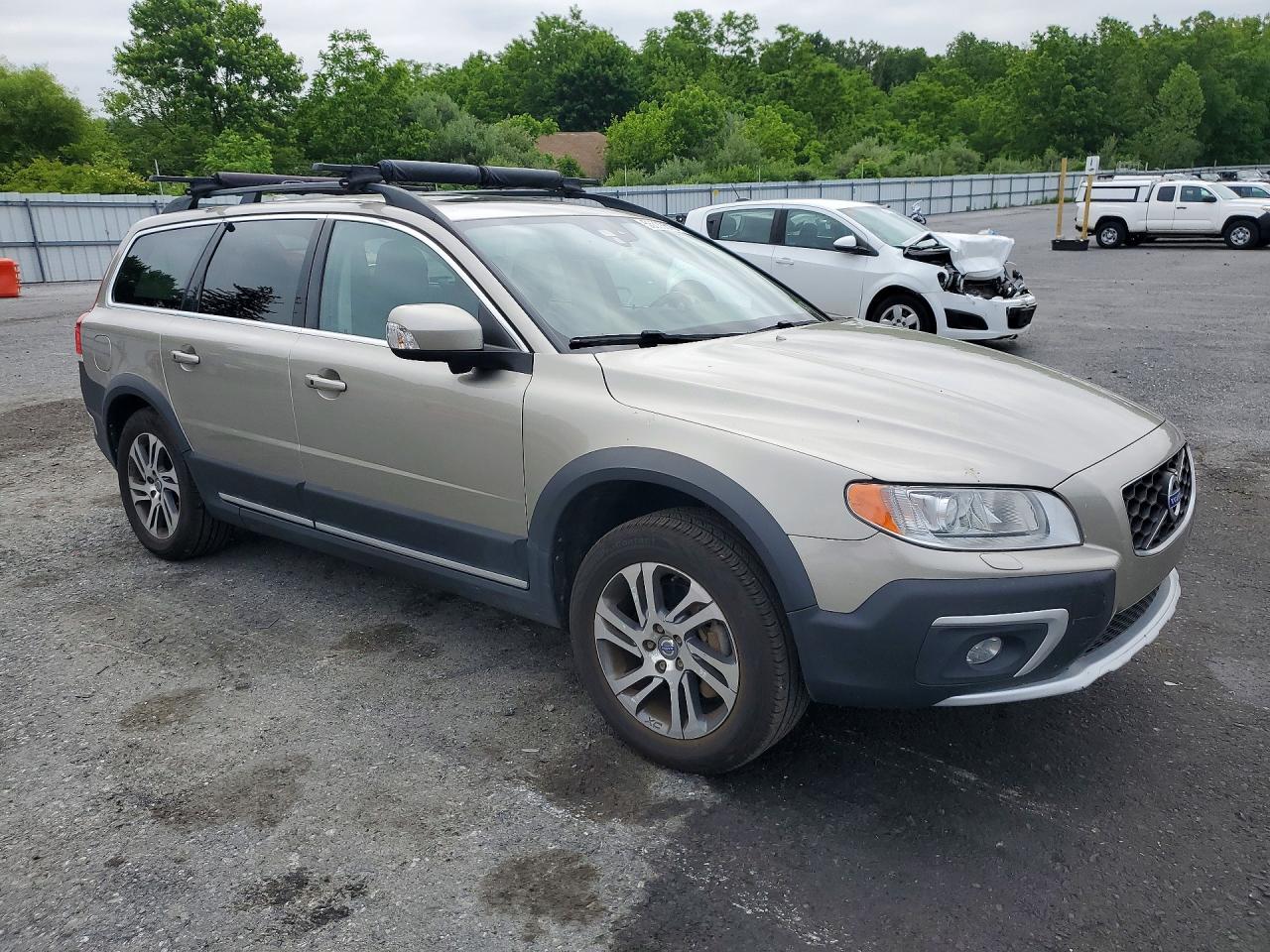 2015 VOLVO XC70 Premier (non R design)