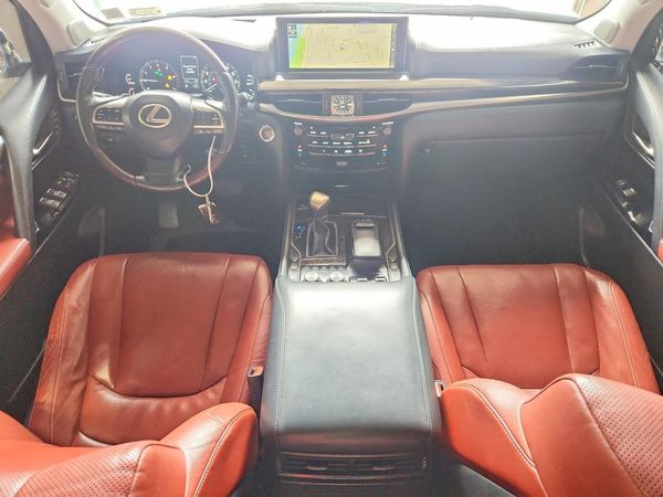2017 LEXUS LX 570