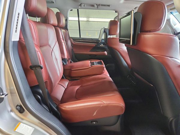 2017 LEXUS LX 570