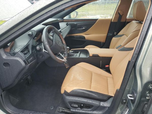 2023 LEXUS ES