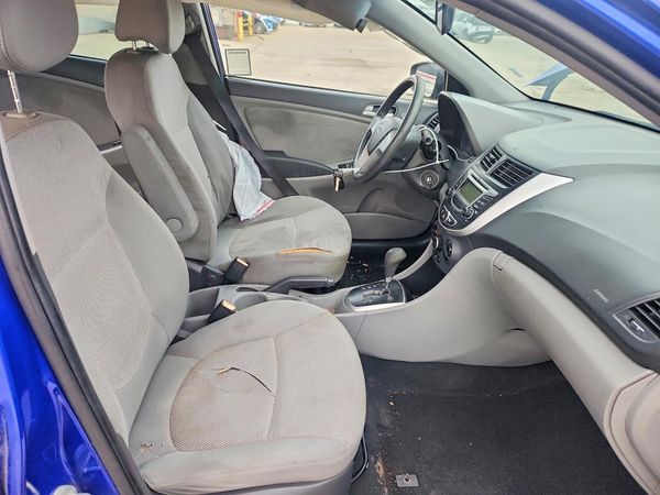 2013 HYUNDAI ACCENT GLS, GS