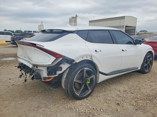 2023 KIA EV6