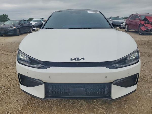2023 KIA EV6