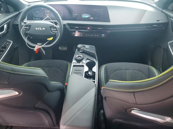 2023 KIA EV6