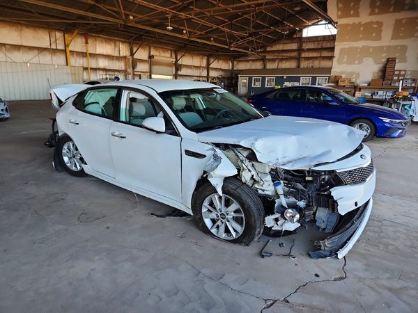 2017 KIA OPTIMA Hybrid Base — Passenger 3/4