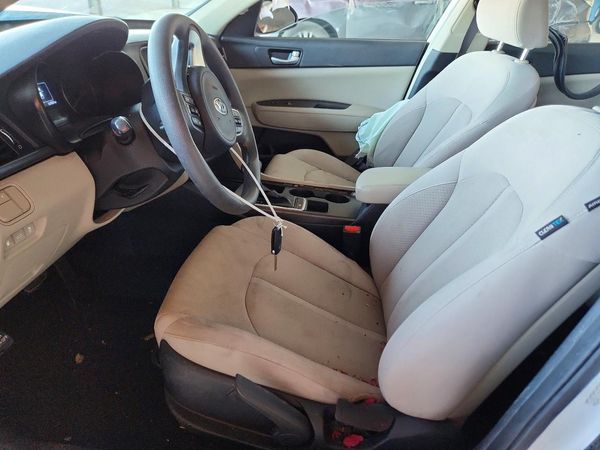 2017 KIA OPTIMA Hybrid Base — DENT