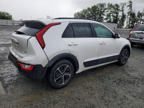 2023 KIA NIRO