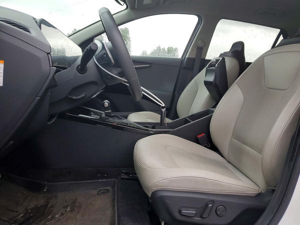 2023 KIA NIRO