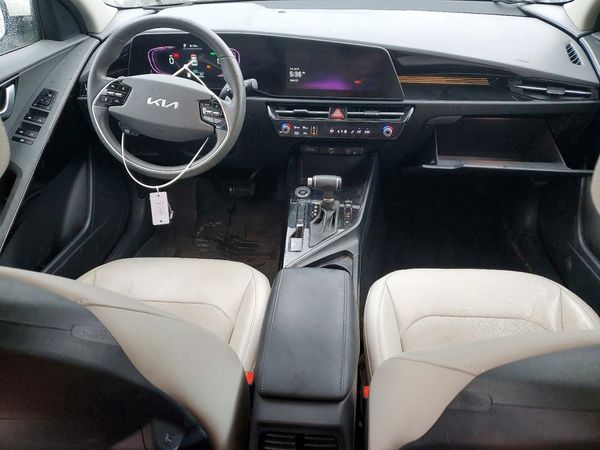 2023 KIA NIRO