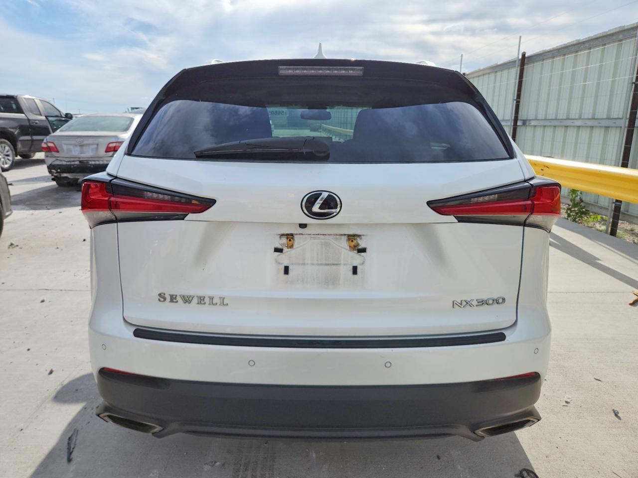 2020 LEXUS NX 300 Comfort
