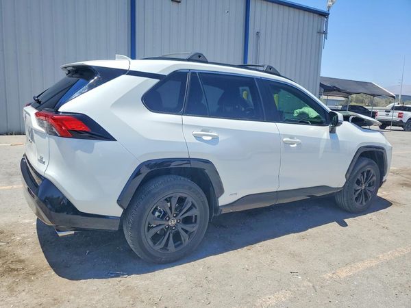 2024 TOYOTA RAV4 SE