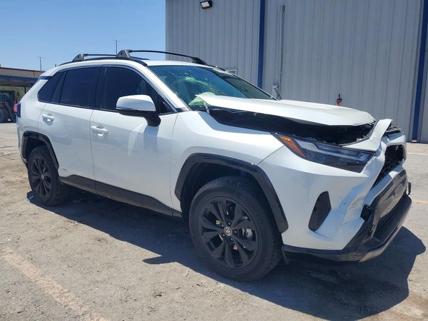 2024 TOYOTA RAV4 SE