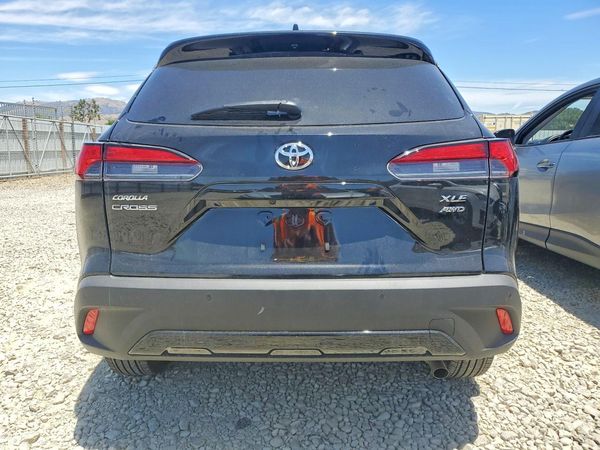2026 TOYOTA COROLLA CROSS XLE