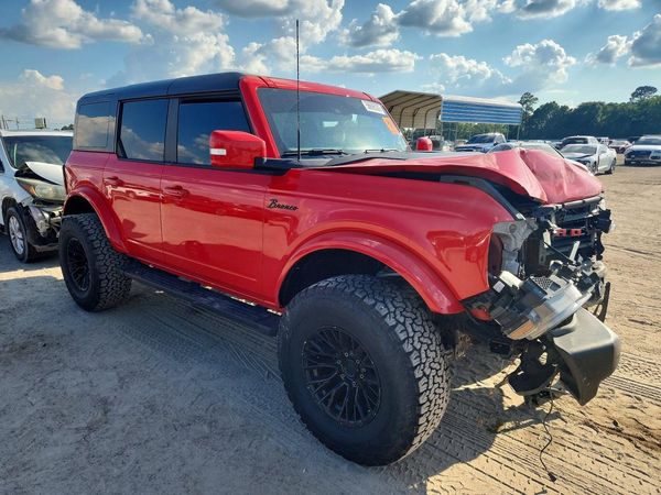 2024 FORD BRONCO Outer Banks