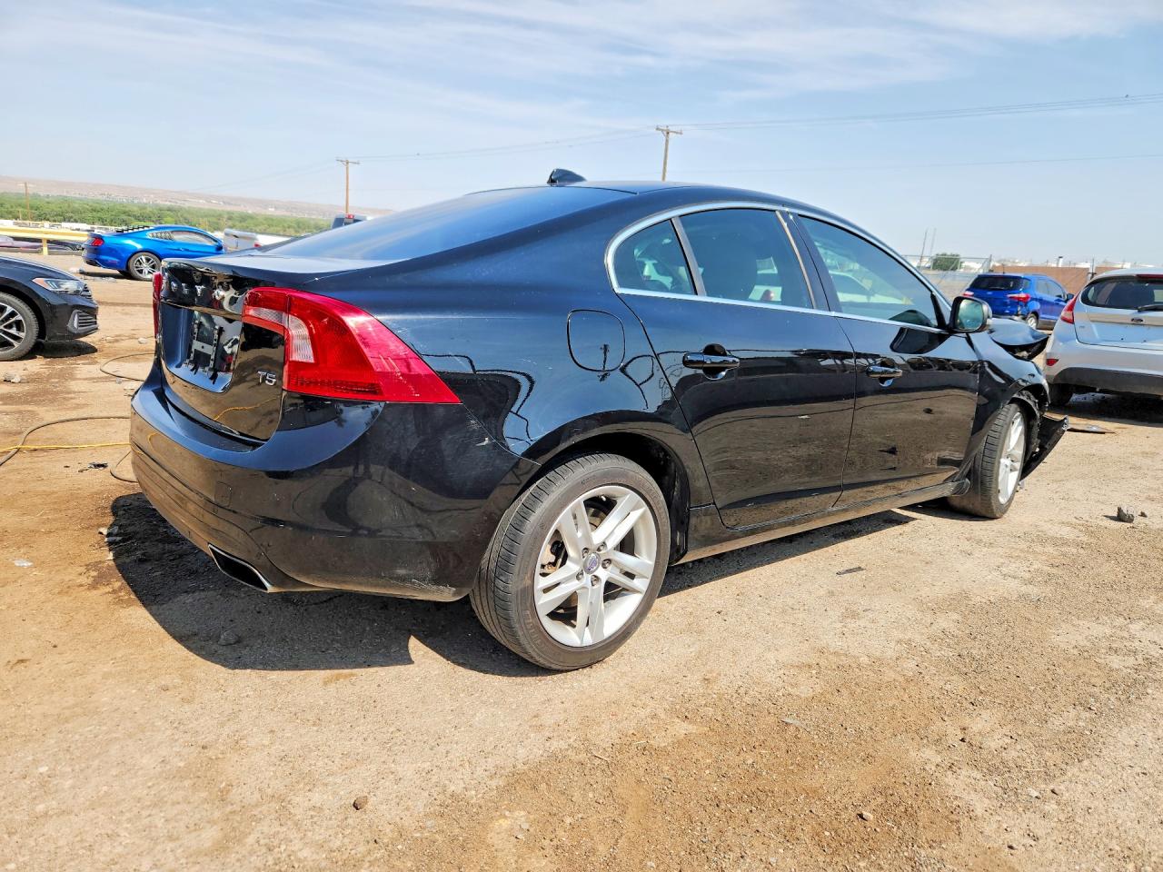 2015 VOLVO S60 Premier (non R design)