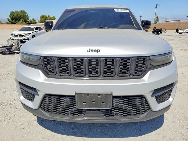 2024 JEEP GRAND CHEROKEE LAREDO 4X4