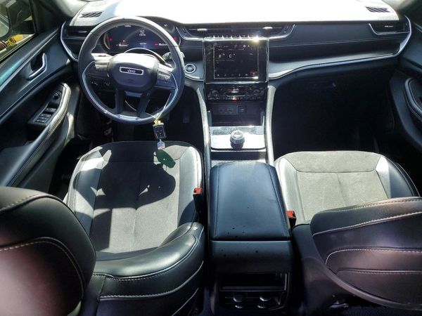 2024 JEEP GRAND CHEROKEE LAREDO 4X4