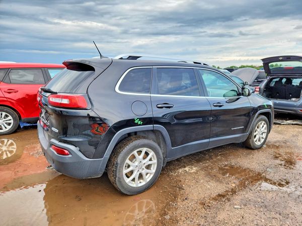 2017 JEEP CHEROKEE LATITUDE FWD