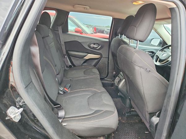 2017 JEEP CHEROKEE LATITUDE FWD