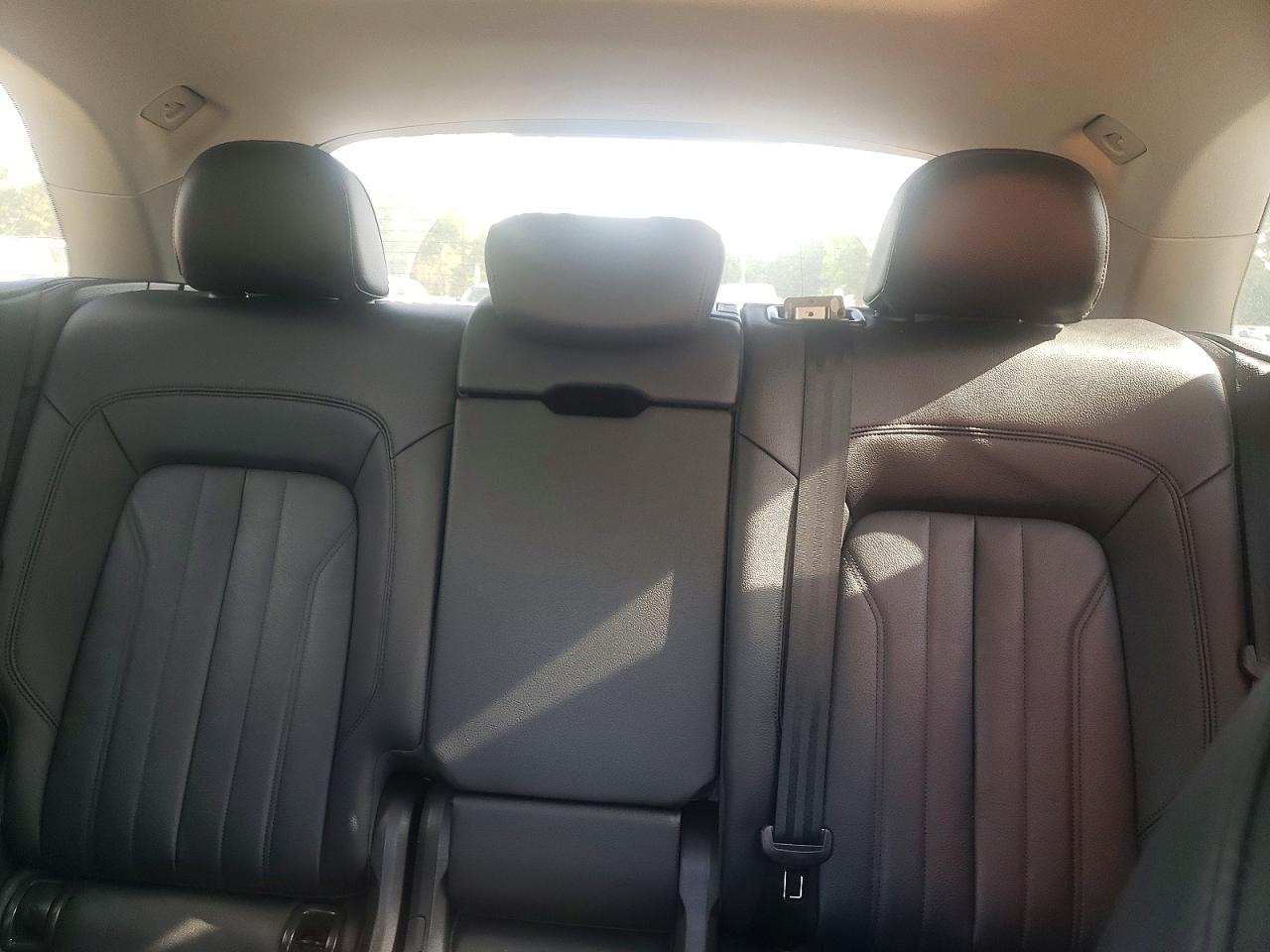 2018 AUDI Q5 quattro Premium Plus