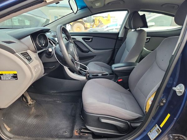 2015 HYUNDAI ELANTRA GLS(Middle)