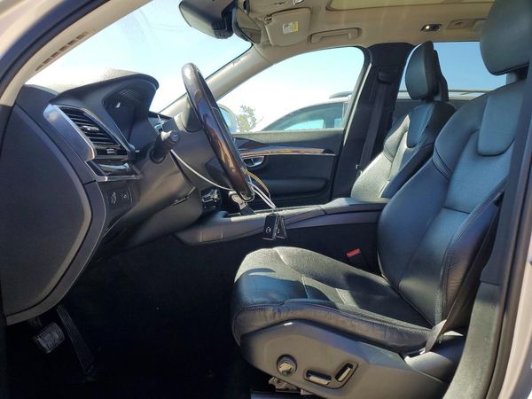 2016 VOLVO XC90 SV42 Momentum