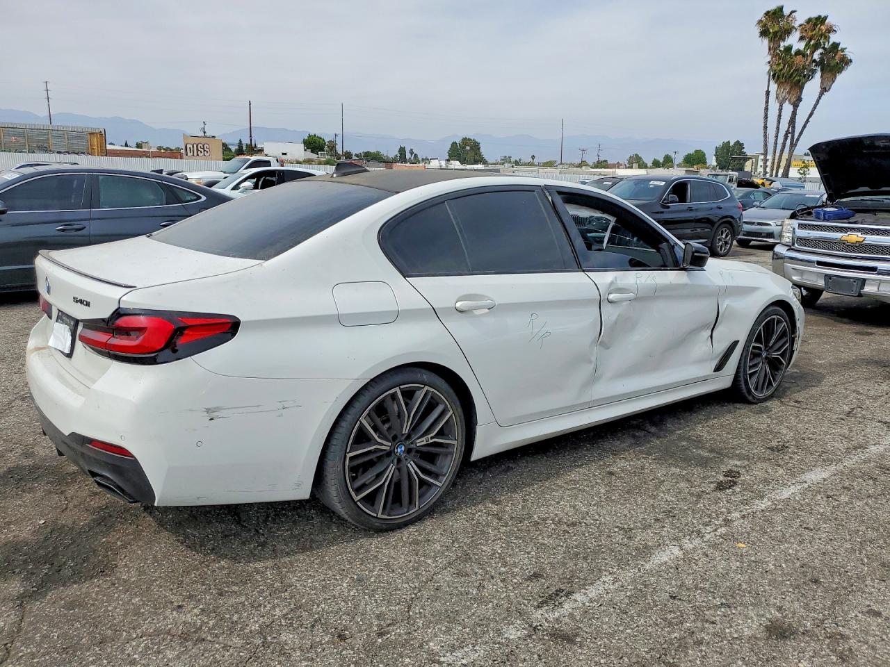 2023 BMW 540
