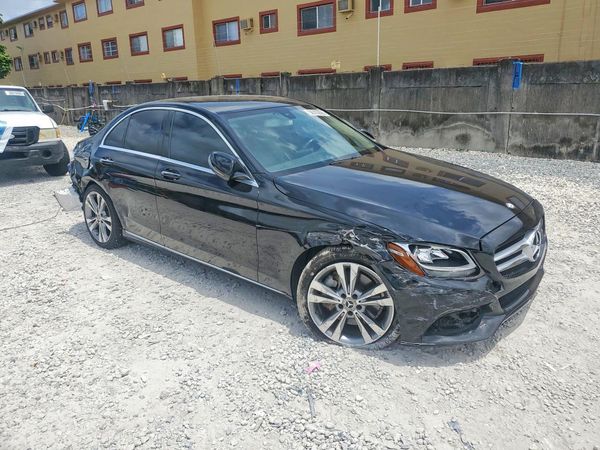 2017 MERCEDES-BENZ C C300