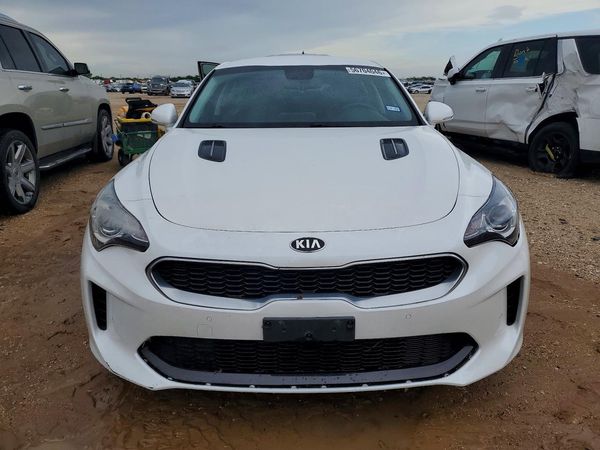 2019 KIA STINGER