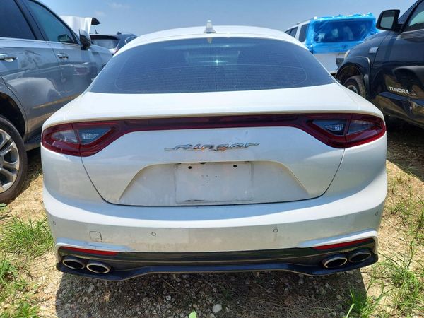 2019 KIA STINGER