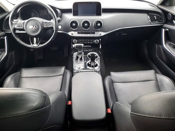 2019 KIA STINGER