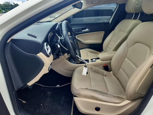 2015 MERCEDES-BENZ GLA GLA250